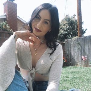 Meet your Posher, Caitlin